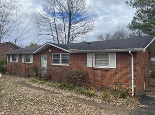 102 Fischer Dr, Springfield, TN 37172