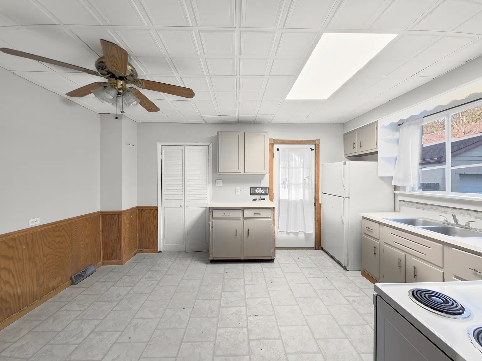 2 bed, 1200 sqft, $950 — Photo 3