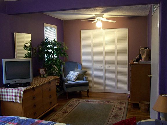 5th image of 136 Beachdale Dr
