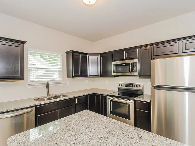 121 Danville Trl — Photo 11