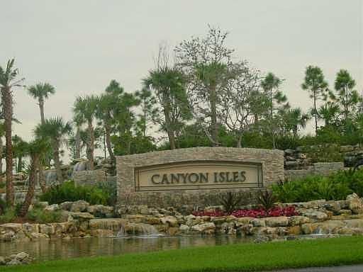 2nd image of 10740 Castle Oak Dr