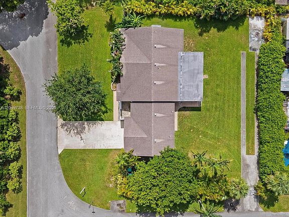 2nd image of 15940 SW 283rd St