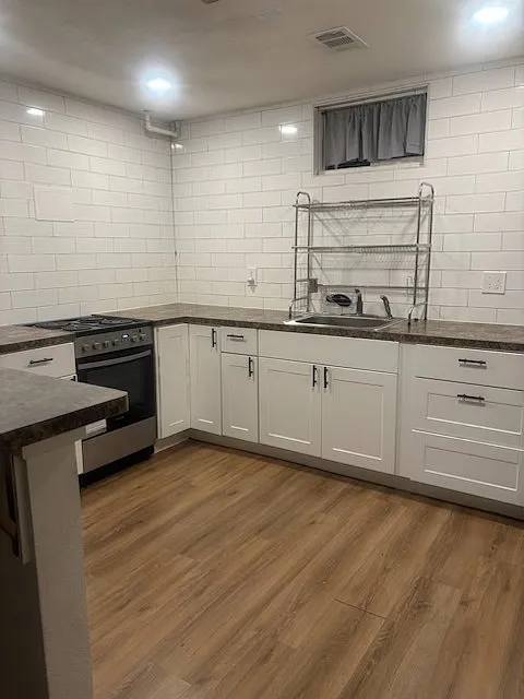2 bed, 850 sqft, $1,450 — Photo 2