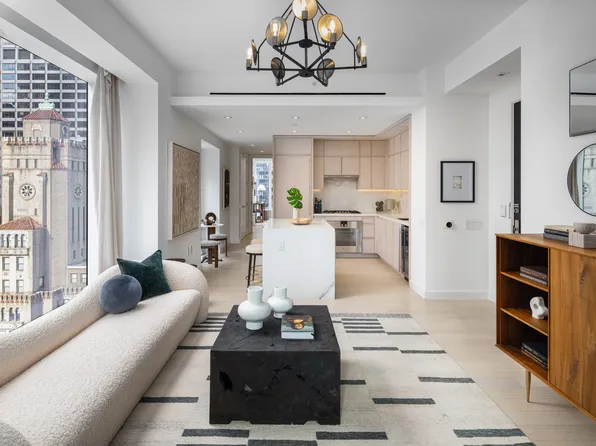 138 East 50th Street image 1 of 23