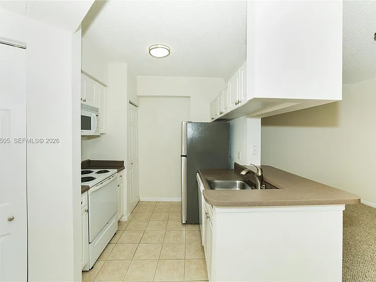 17145 N Bay Rd #4203 — Photo 7