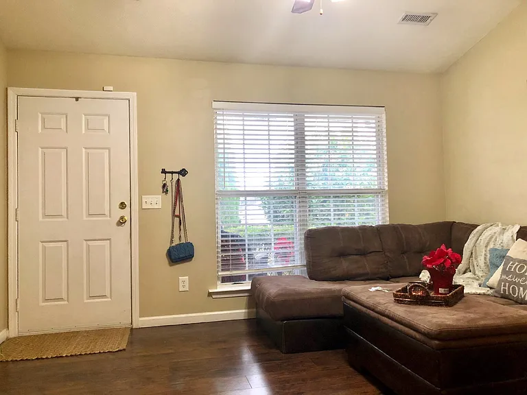 738 Dellwood Dr — Photo 12