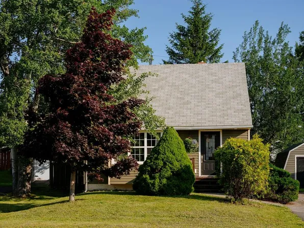 9 Boyd Street, Gander, NL A1V1B5