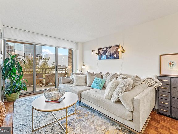 4th image of 4801 Fairmont Ave APT 307