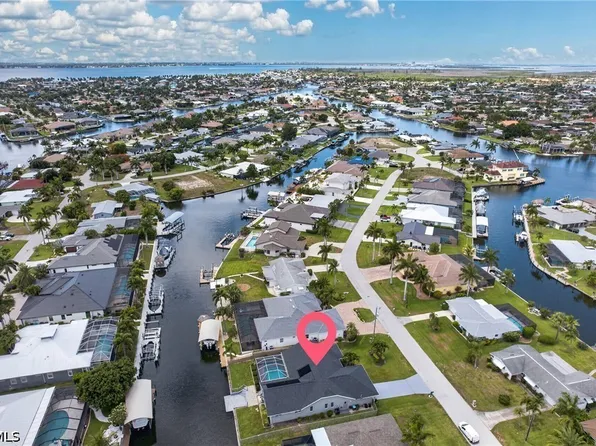 4933 Seville Ct, Cape Coral, FL 33904