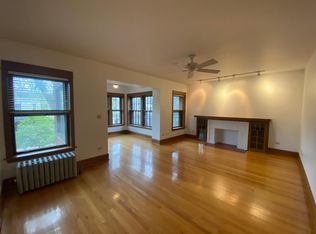 5322 N Glenwood Ave #1, Chicago, IL 60640