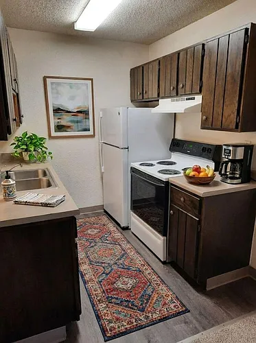 40 S Grand Ave Photo 1