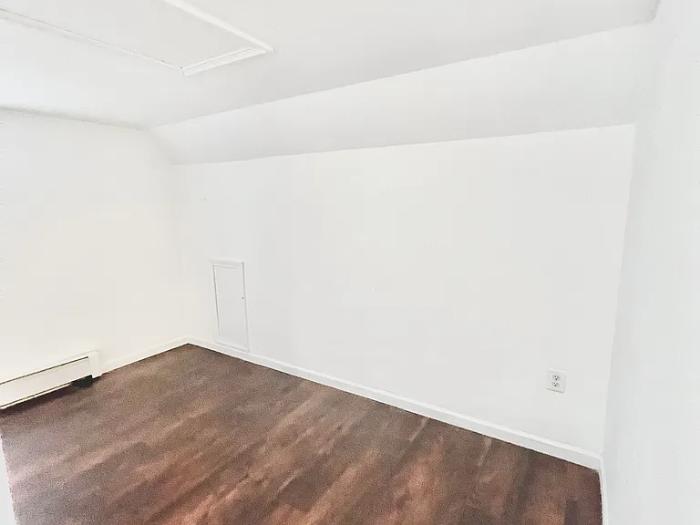 11 Shawmut St — Photo 15