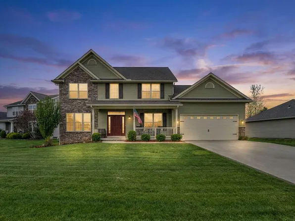 27 Fieldcrest Dr, Centerburg, OH 43011