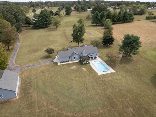 8132 Cairo Bend Rd, Lebanon, TN 37087