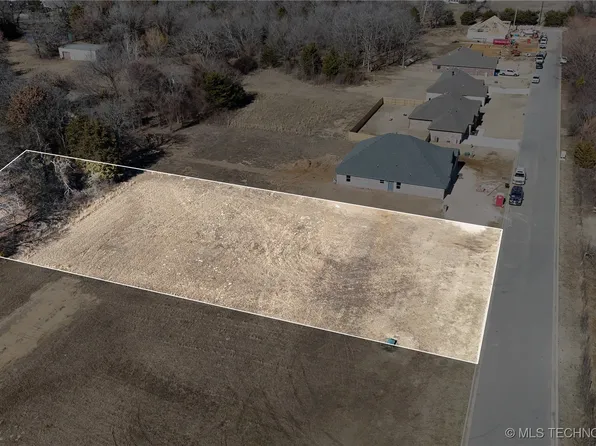 7 Rancho Sol St, Durant, OK 74701