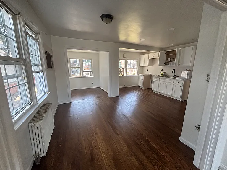 27 Old Jerome Ave #1 — Photo 2