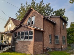 912 66th Pl, Kenosha, WI 53143