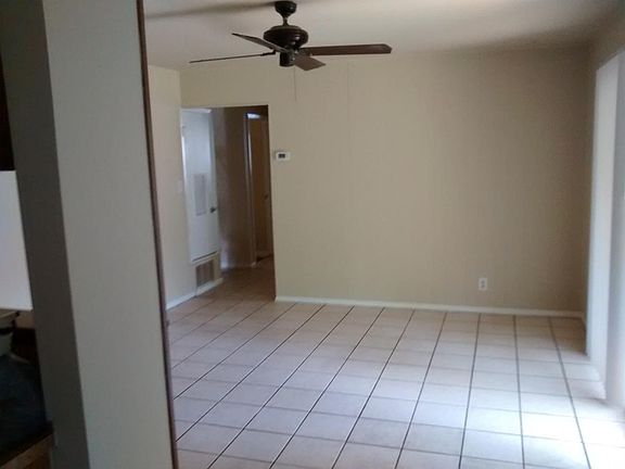 4th image of 4022 Bretton Rdg