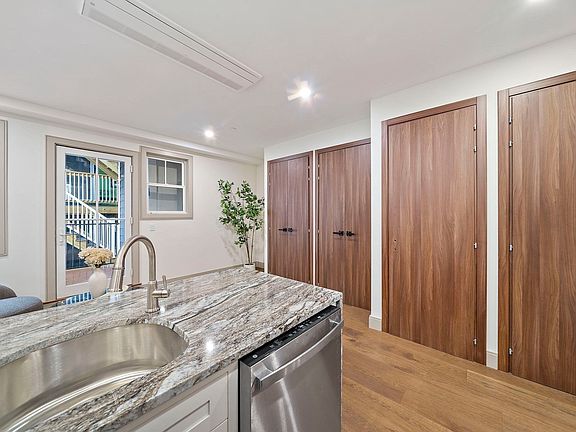 5th image of 4 Haynes St #1