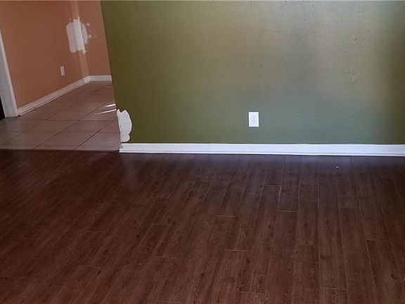 2nd image of 815 N Lacy Dr