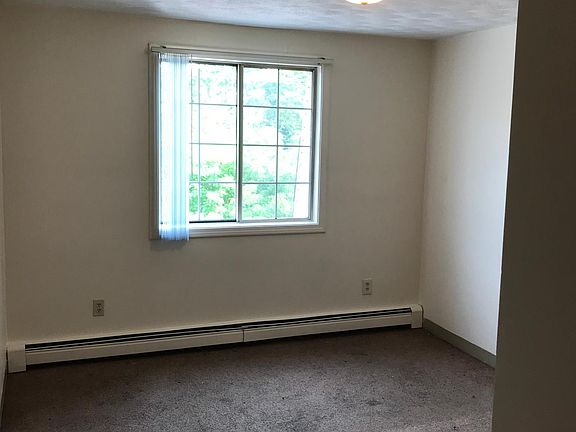 4th image of 820 Atwells Ave APT 17
