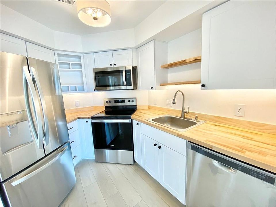 1st image of 316 Moss Oak Cir