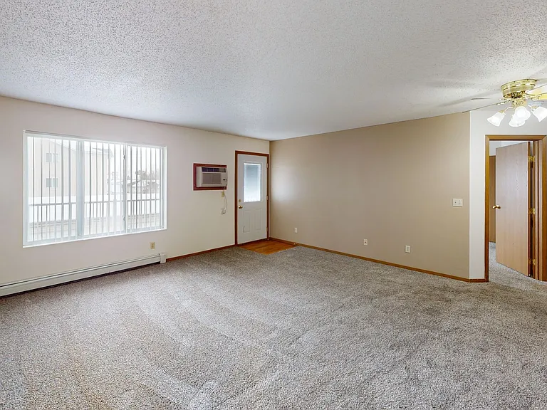 Archway Apartments — Photo 16