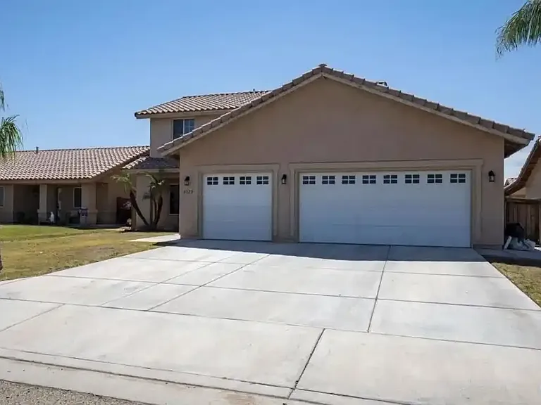 2312 Victoria Ct — Photo 2