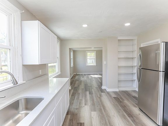 5th image of 209 Pennington Blvd