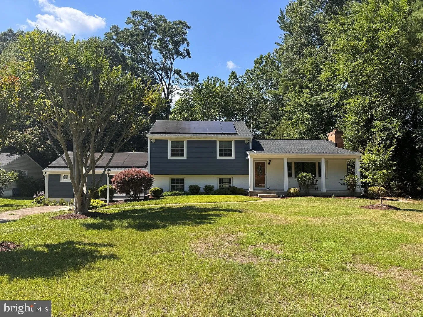 4 bed, 3.0 bath, 2716 sqft, $4,300 — Photo 1