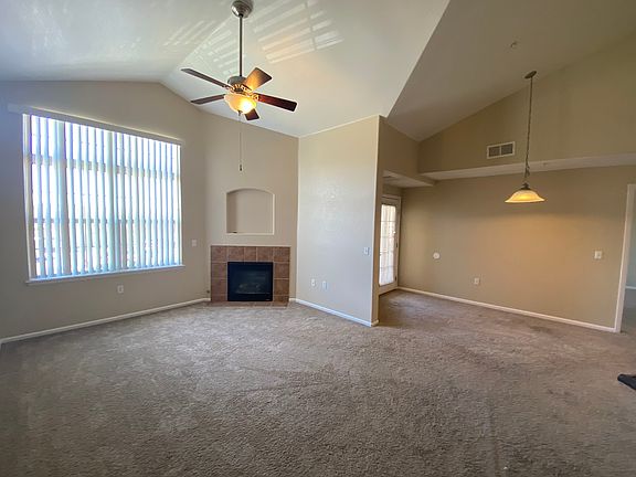 Living Dinging Room Area