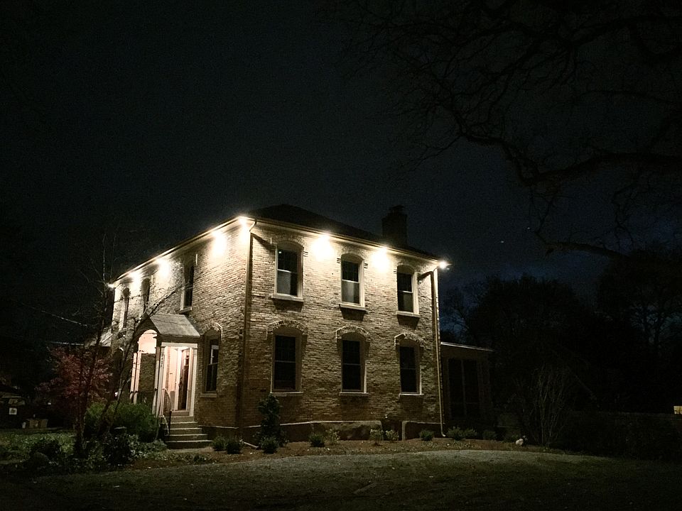 1st image of 2424 Lake Dr SE