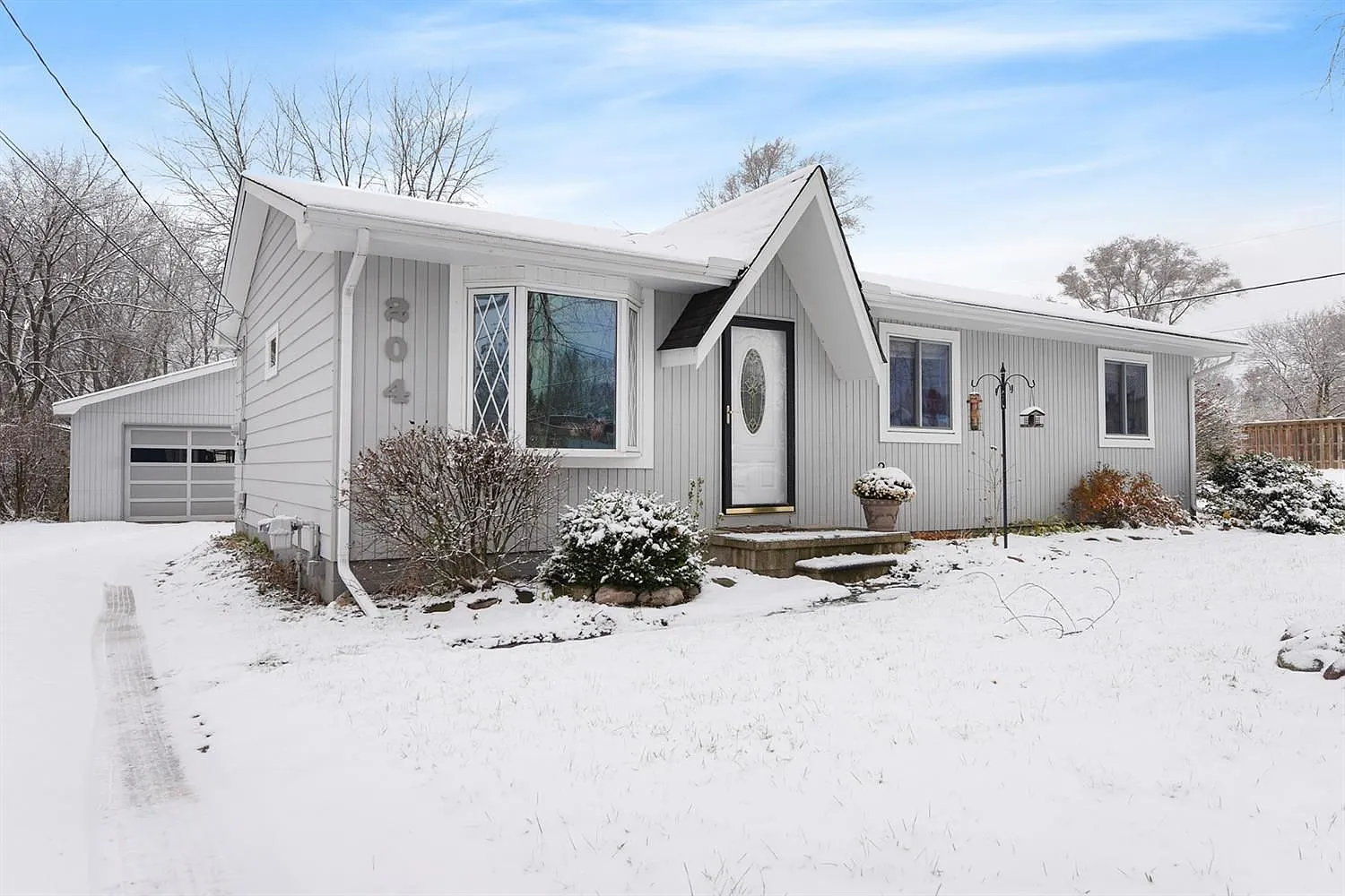 204 Marion St photo 1