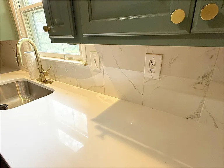 7680 Rainbow Dr — Photo 4