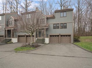 93 Heatherwood Dr #93, Brookfield, CT 06804
