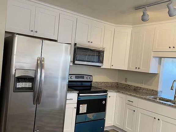 2nd image of 4624 Fern Oak Ct