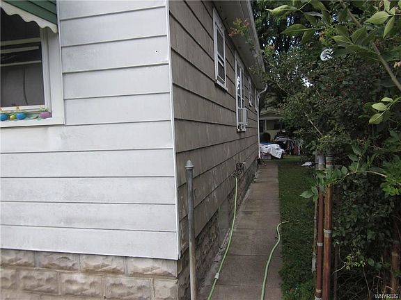4th image of 2455 Willow Ave