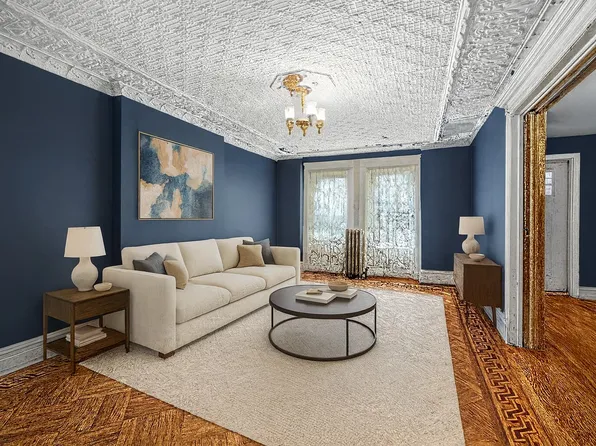 593 Bainbridge Street image 4 of 14