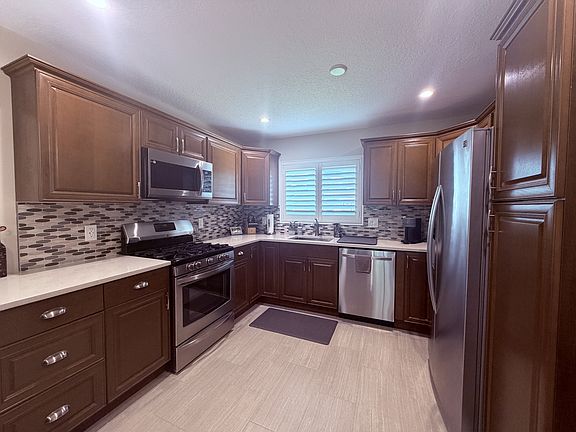 2nd image of 4822 Gamling Ln