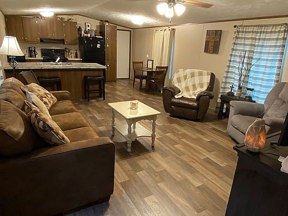 5th image of 153 Miller Ln