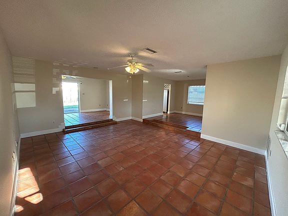 3rd image of 530 W Gateway Ct