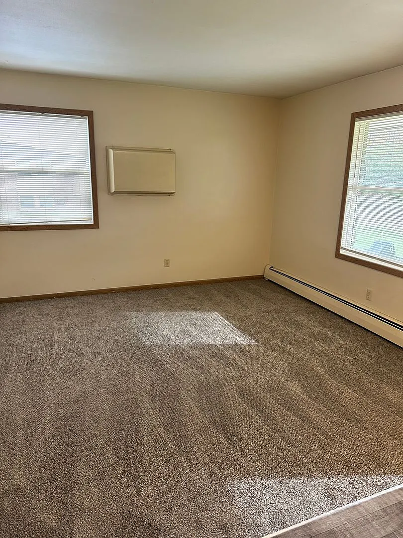 Forestview 1 Bedroom Upper Floor — Photo 4