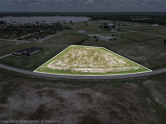 3rd image of 1010 Lake Reserve Rd