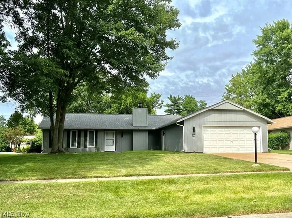 22410 Rock Creek Cir, Strongsville, OH 44149