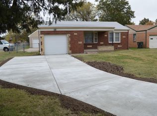 1628 S Fabrique Dr, Wichita, KS 67218