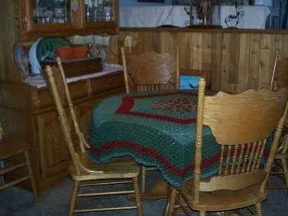 5th image of 835 Coal Creek Cir