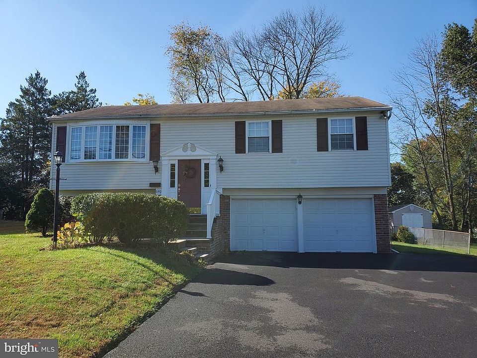 2nd image of 640 Joseph Ave