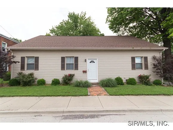 9 E Laurel St photo 1