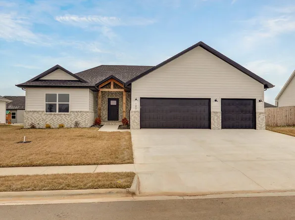143 E Cowling Street, Republic, MO 65738