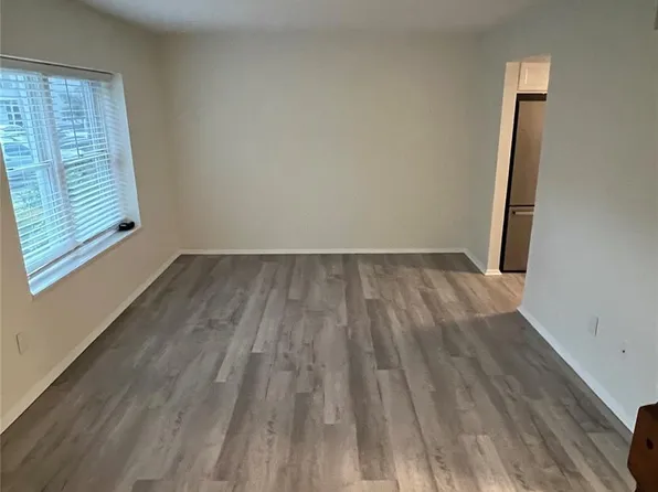9408 Lexington Cir APT C, Charlotte, NC 28213